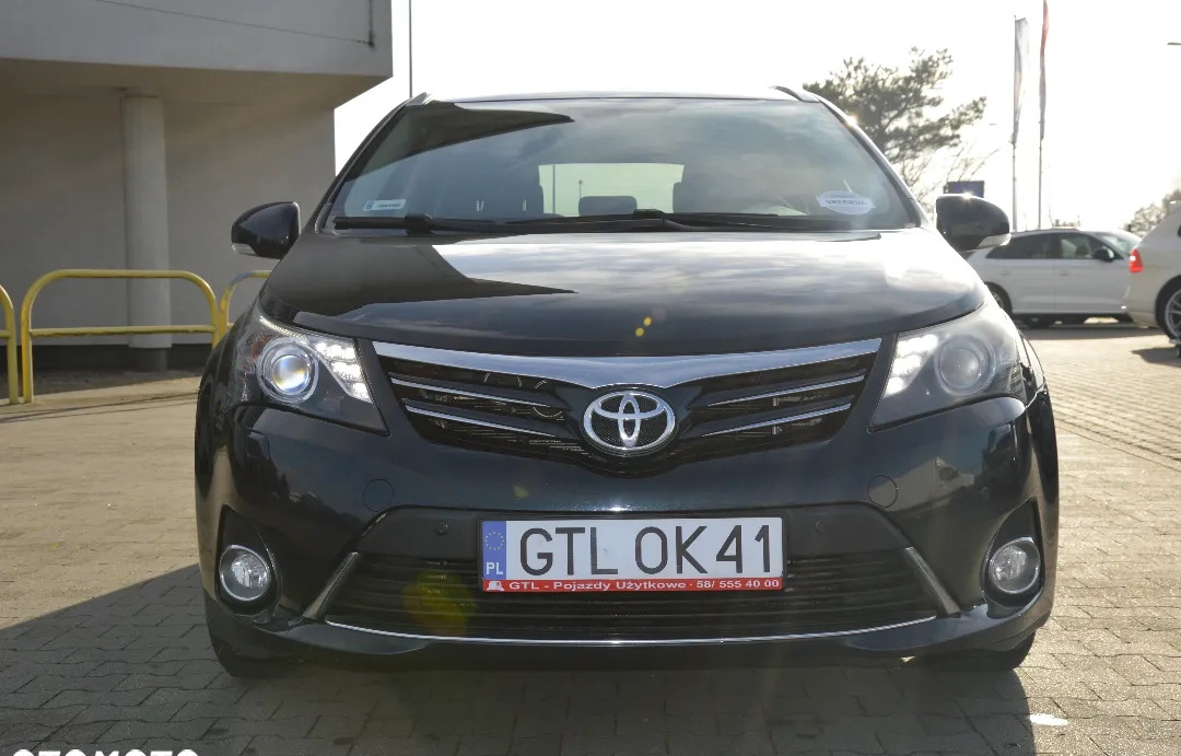 Toyota Avensis cena 36285 przebieg: 179176, rok produkcji 2015 z Kolbuszowa małe 79